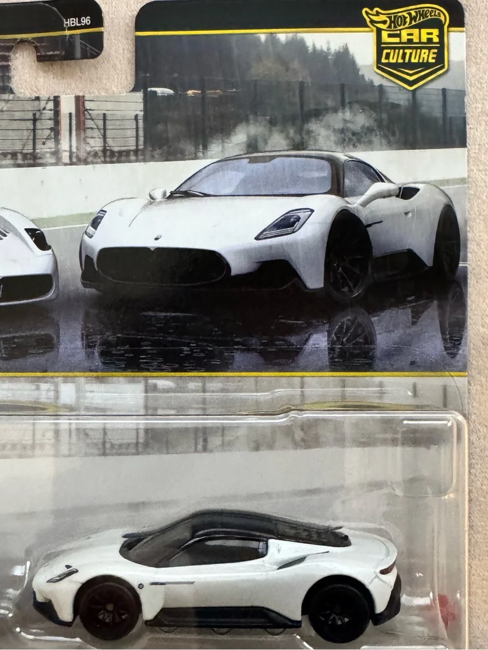 Hot Wheels Sports Car 2-Pack - Maserati MC12 & Maserati MC20- Collectibles